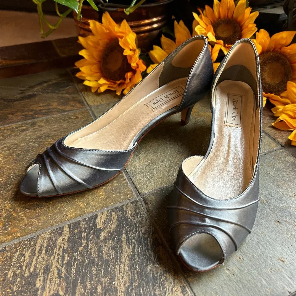 “Abby” Satin d’Orsay Bridal Pump w/kitten heel (size 9.5)